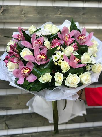Букет цветов из: Розы и Хризантемы в Анахиной